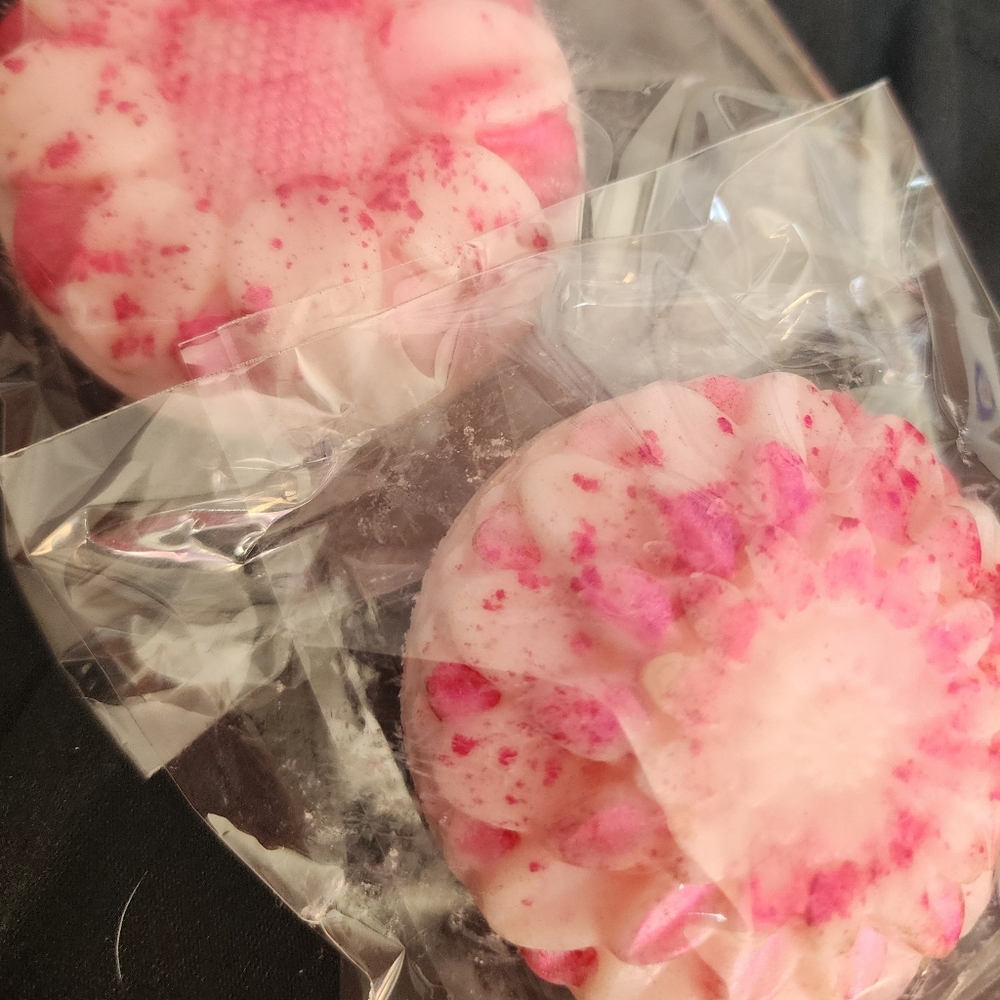 Handcrafted Organic Artisan Soaps | Hand-Poured & Hand-Painted | Spa-Inspired - Picture 8 of 9